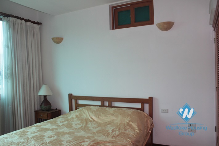 Three bedrooms apartment for rent in Tay Ho district, Ha Noi
